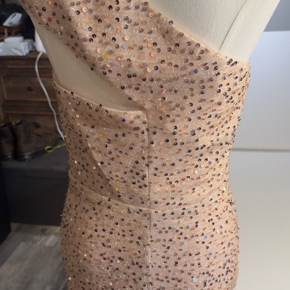 One-Shoulder Sequin Dress - Picture 7 of 9